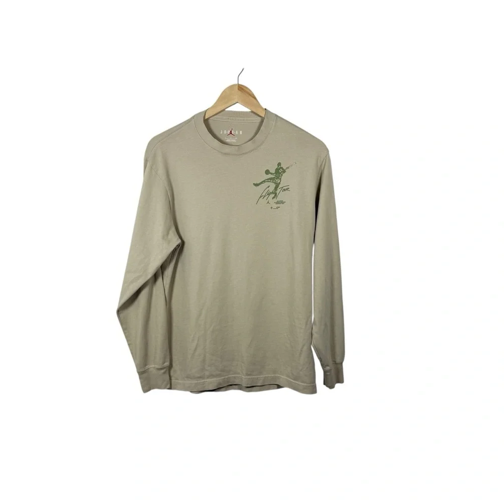 Air Jordan Men’s Flight Heritage 85 Long Sleeve Crewneck Beige/Green S
